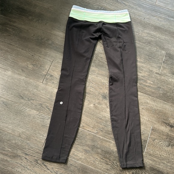 Lululemon full length leggings 🍋 - Picture 2 of 5